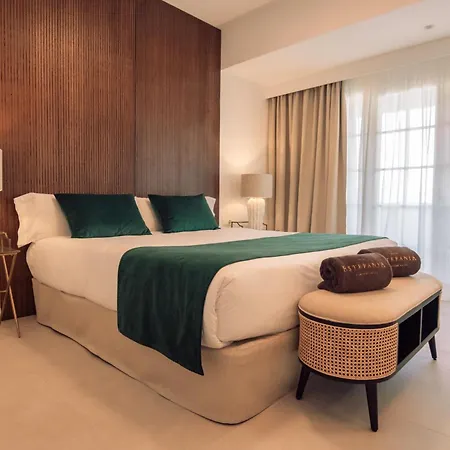 Hotel Estefania Boutique 4*