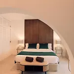 Estefania Boutique מלון 4*