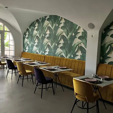 Estefania Boutique فندق