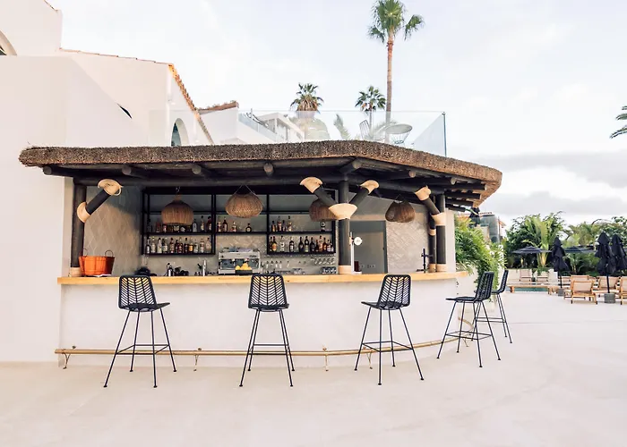 מלון Estefania Boutique 4*